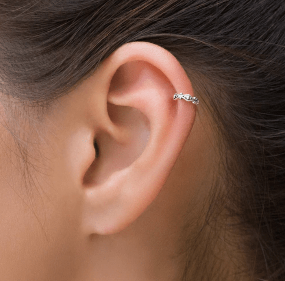 Cartilage Hoops: Silver cartilage hoop with intricate design - Lulu Ave Body Jewelery